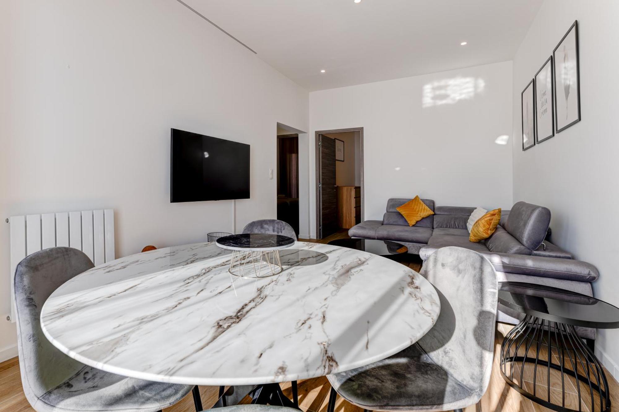 Les Grands Cedres - Wifi, Ac, Parking Appartamento *